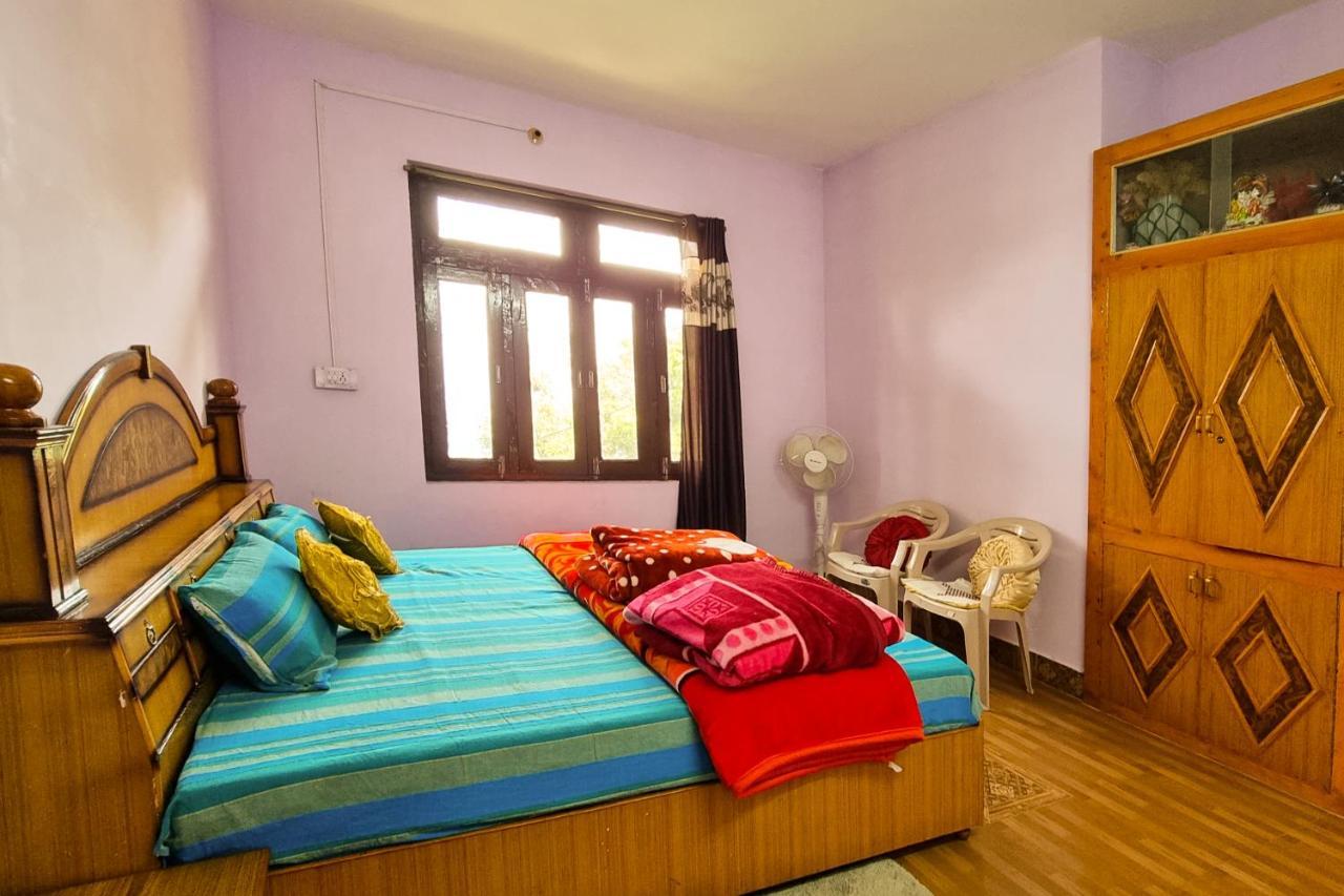 Aditya Homestay דלהאוזי מראה חיצוני תמונה