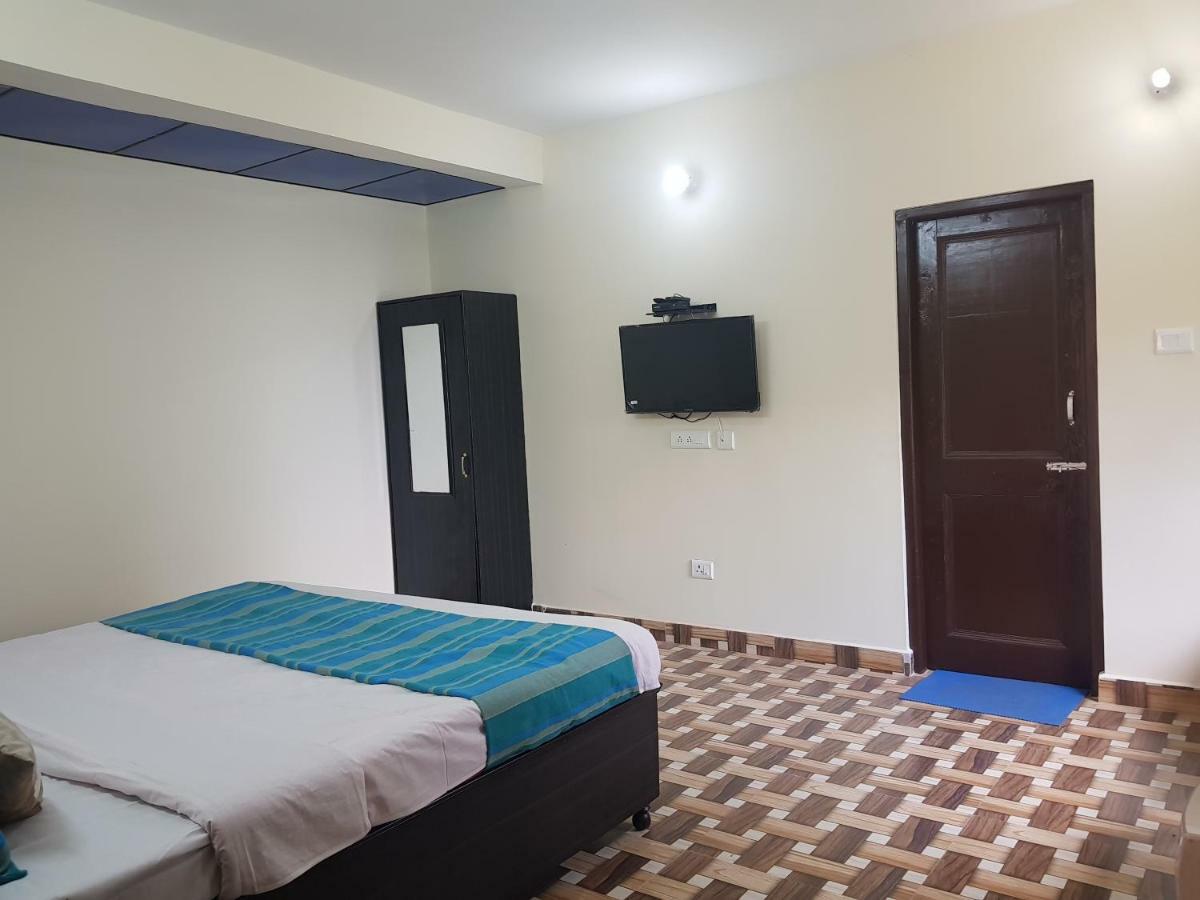 Aditya Homestay דלהאוזי מראה חיצוני תמונה