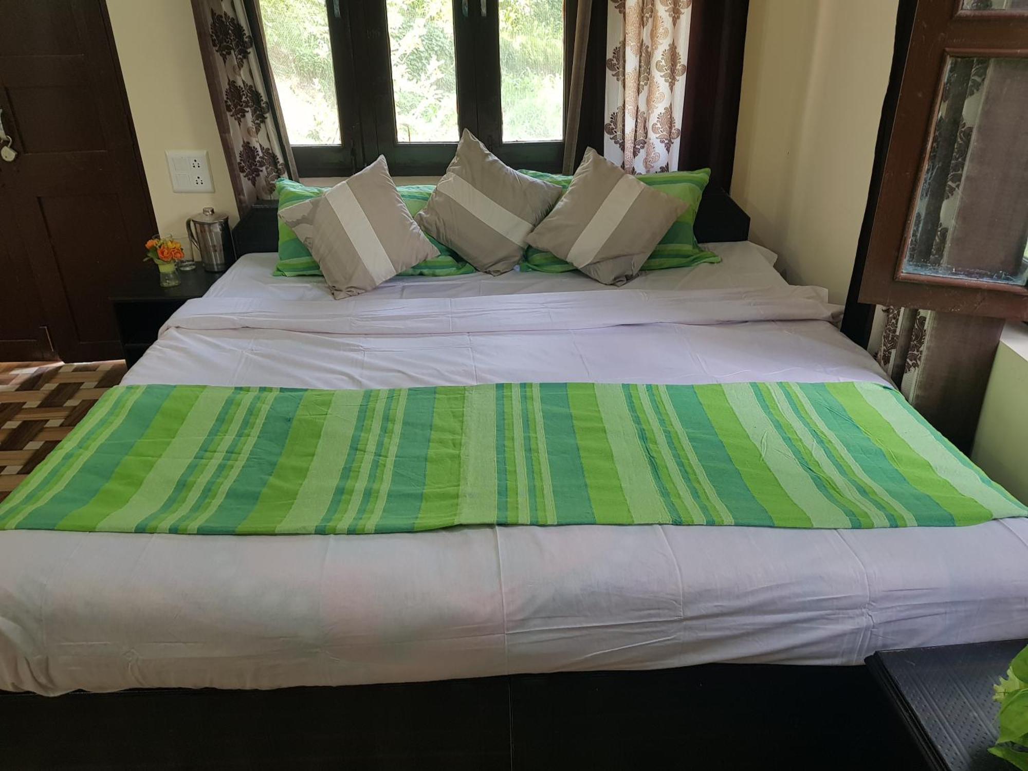 Aditya Homestay דלהאוזי מראה חיצוני תמונה