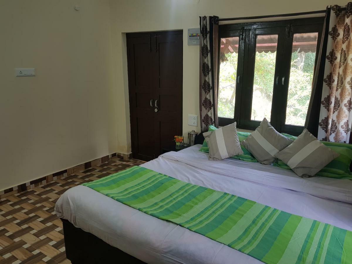 Aditya Homestay דלהאוזי מראה חיצוני תמונה