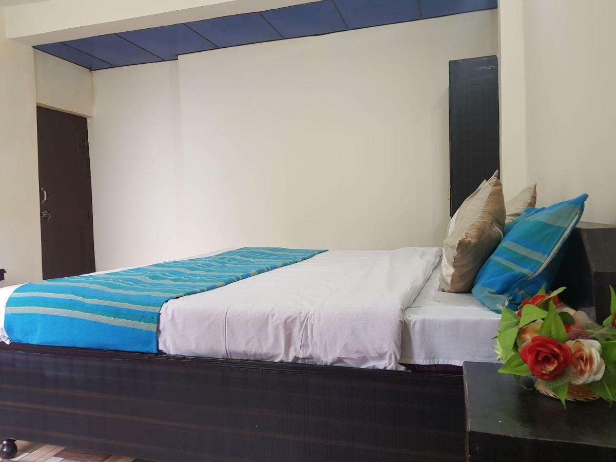Aditya Homestay דלהאוזי מראה חיצוני תמונה